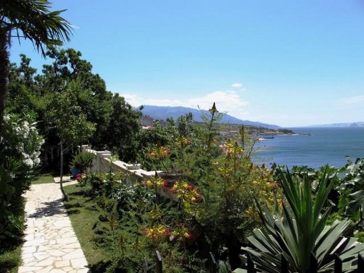 Apartments Lucia Senj  Zewnętrze zdjęcie